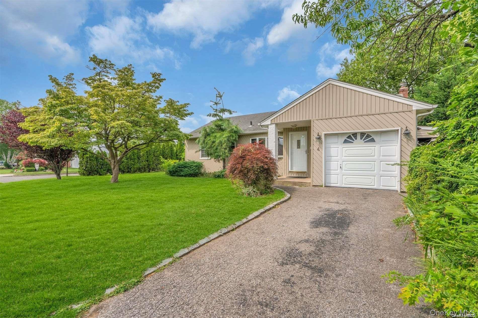 4 Cheshire Road Bethpage, NY 11714 - Photo 7 of 28