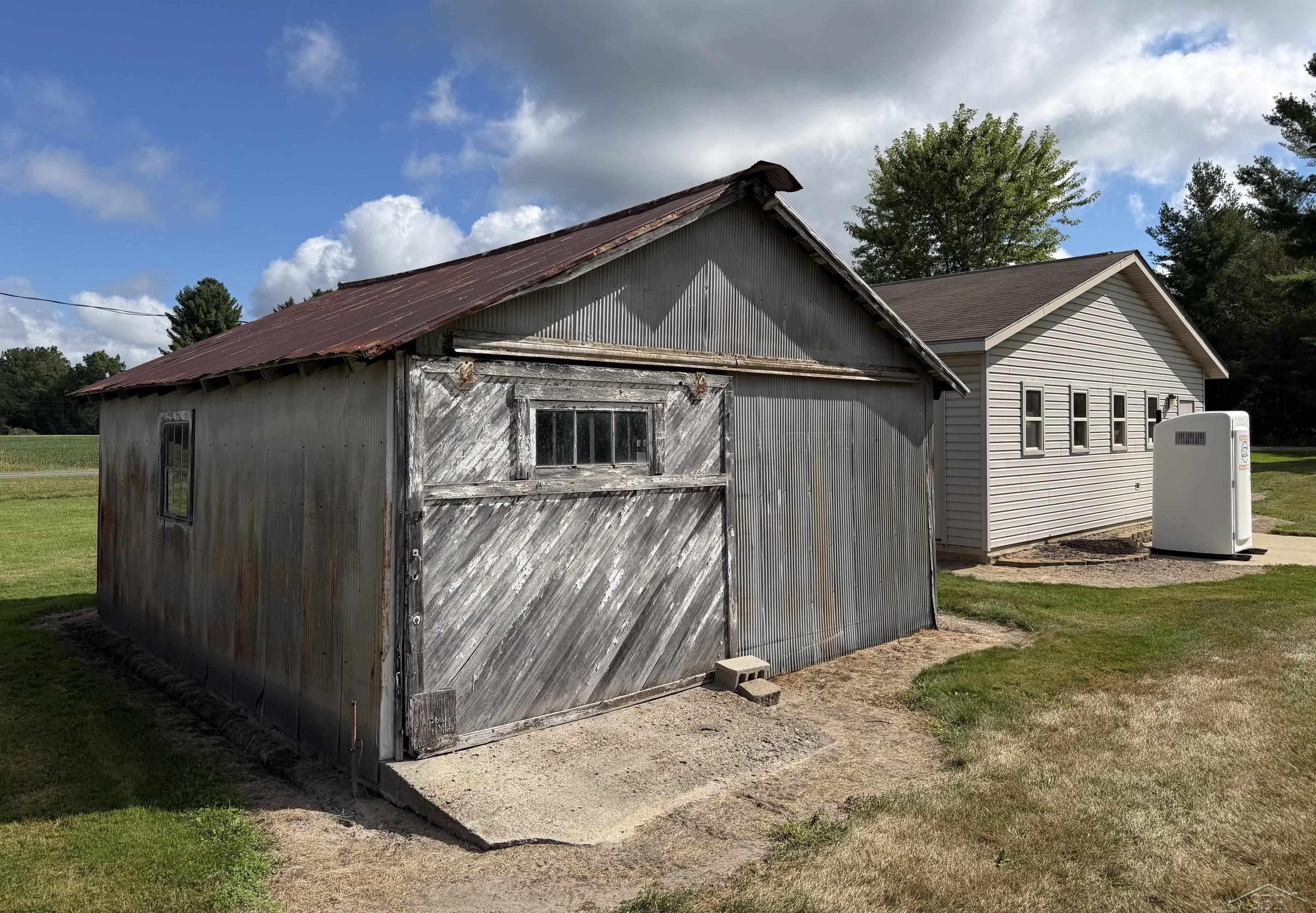9020 South Raucholz Road St. Charles, MI 48655 - Photo 19 of 25 Gallery Image 19