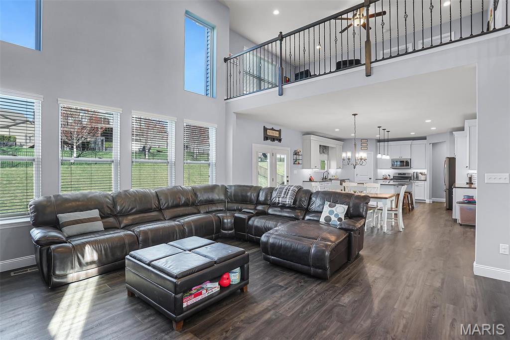 511 John Pitman Drive St. Charles, MO 63304 - Photo 3 of 33