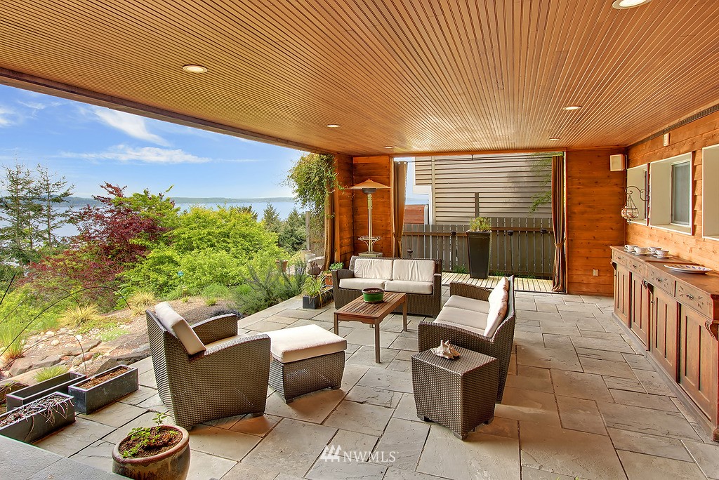 4057 57th Avenue Southwest Seattle, WA 98116 - Photo 6 of 15