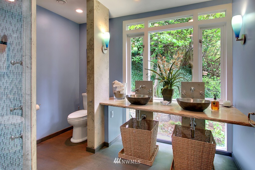4057 57th Avenue Southwest Seattle, WA 98116 - Photo 9 of 15
