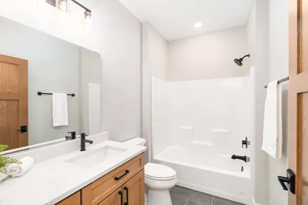 $899,500 | 4891 Peyton Drive, Hermantown, MN 55811