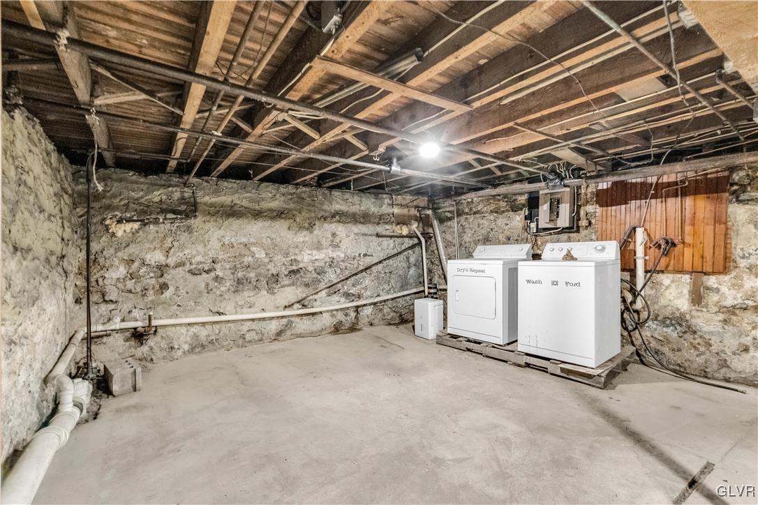 911 Spring Garden Street Easton, PA 18042 - Photo 37 of 48 a view of a garage