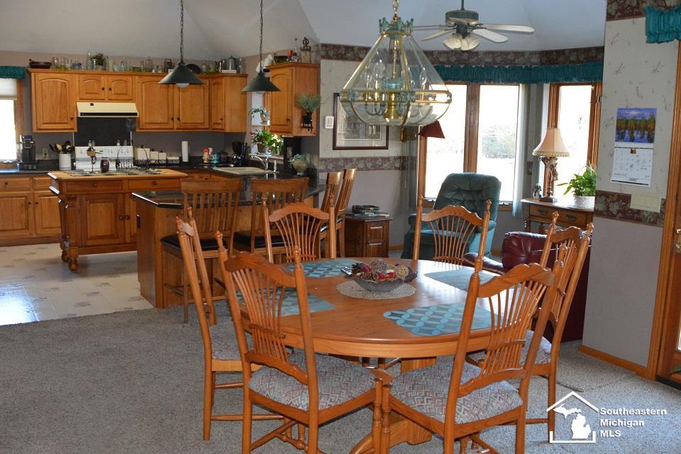 2806 Consear Road Lambertville, MI 48144 - Photo 8 of 36 31373329-7.JPG