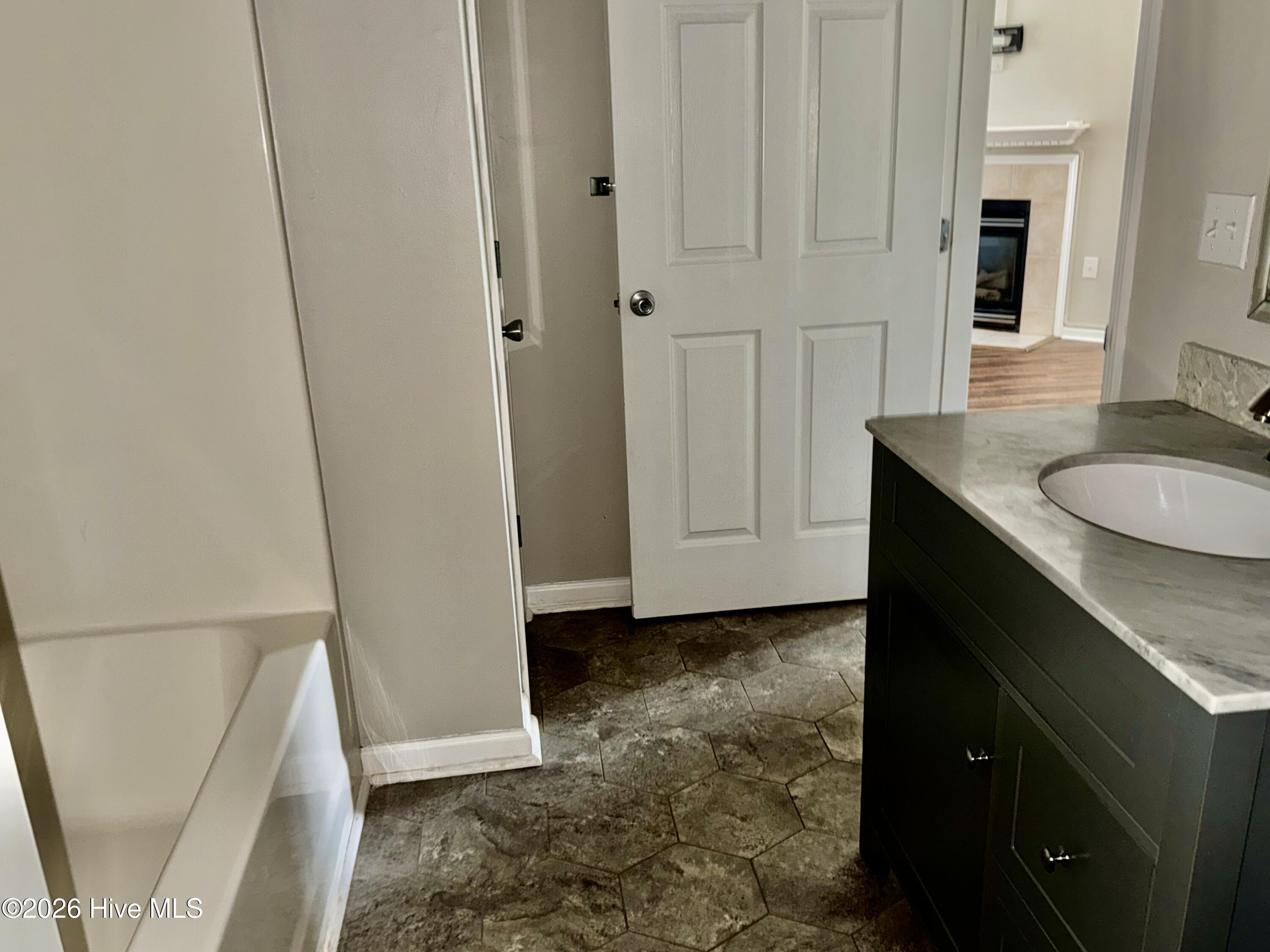 1137 Turtle Creek Road, Unit D Greenville, NC 27858 - Photo 25 of 30 IMG_2213