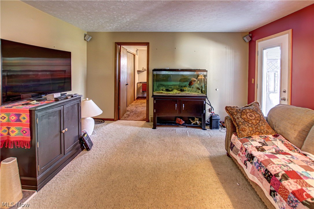 6833 Revere Road Cleveland, OH 44130 - Photo 12 of 35 Gallery Image 12