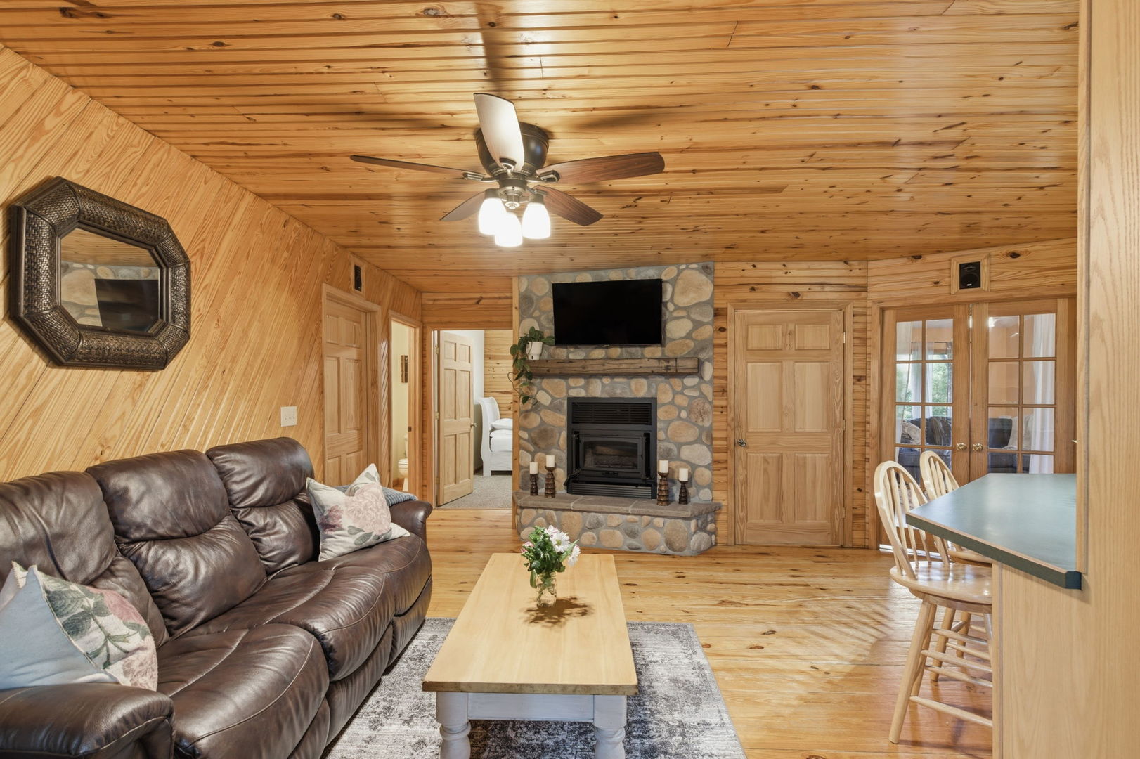 19485 Perry Road Pittsburg, IL 62974 - Photo 4 of 47