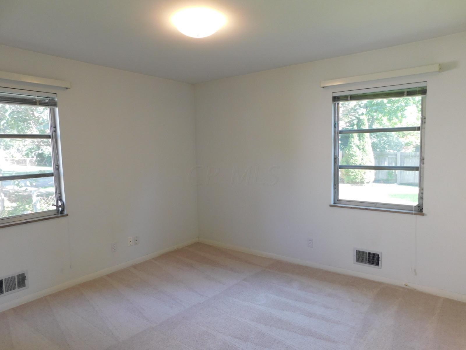 2657 Shrewsbury Road Columbus, OH 43221 - Photo 12 of 19