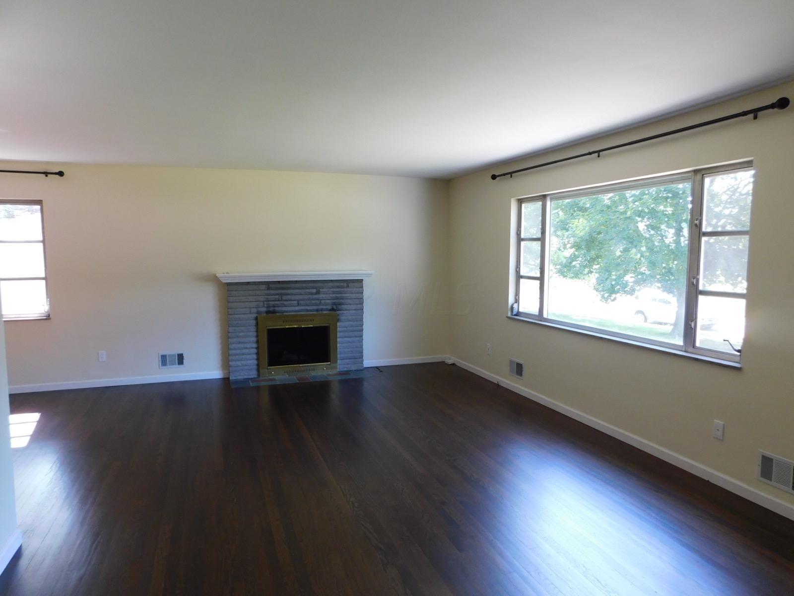 2657 Shrewsbury Road Columbus, OH 43221 - Photo 3 of 19