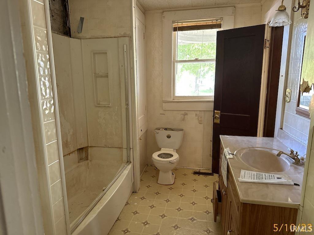 209 West Brummitt Street Owensville, IN 47665 - Photo 8 of 14