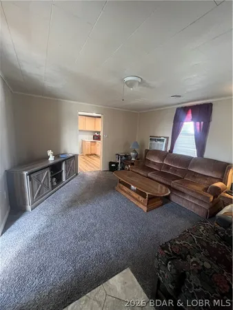 $147,000 | 417 South Oak Street, Versailles, MO 65084
