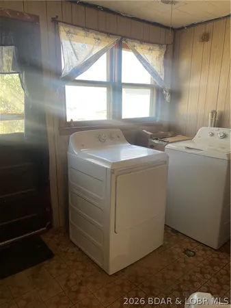 $147,000 | 417 South Oak Street, Versailles, MO 65084
