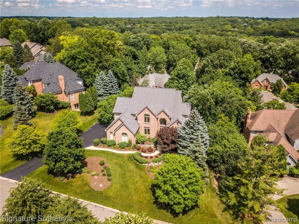 1650 Scenic Hollow Rochester Hills, MI 48306 - Photo 3 of 60