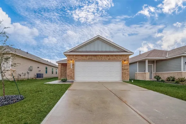 $1,795 | 25407 Northpark Lake Drive, Porter, TX 77365