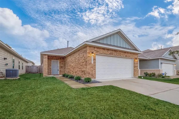 $1,795 | 25407 Northpark Lake Drive, Porter, TX 77365