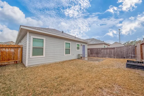 $1,795 | 25407 Northpark Lake Drive, Porter, TX 77365