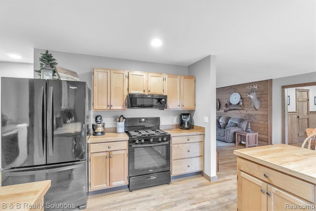 1608 Tozer Road North Branch, MI 48461 - Photo 15 of 40