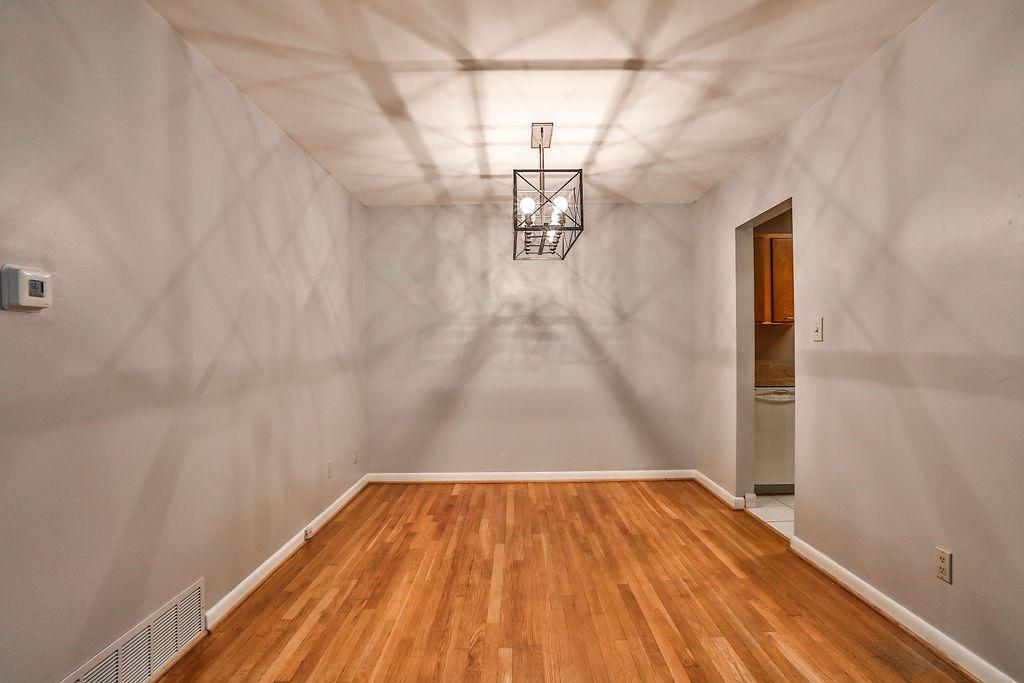 2565 Charing Road, Unit 5 Columbus, OH 43221 - Photo 5 of 15
