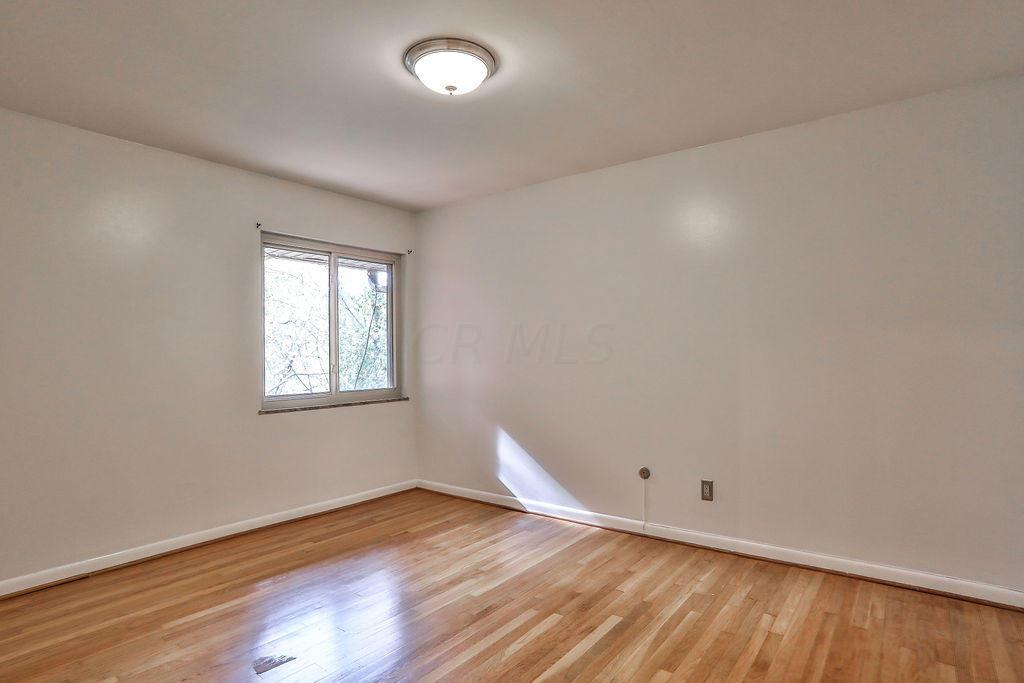 2565 Charing Road, Unit 5 Columbus, OH 43221 - Photo 8 of 15