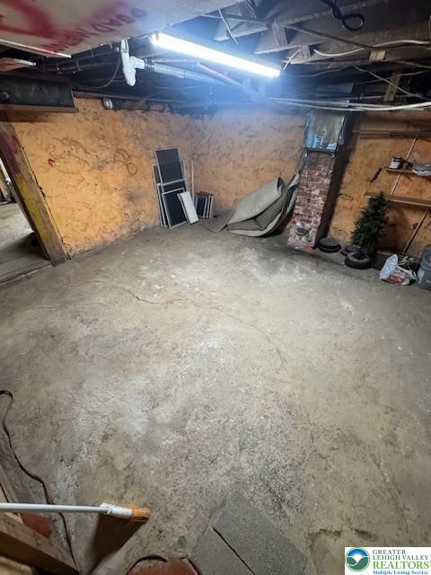 570 Slateford Road Mount Bethel, PA 18343 - Photo 8 of 10 a view of parking garage