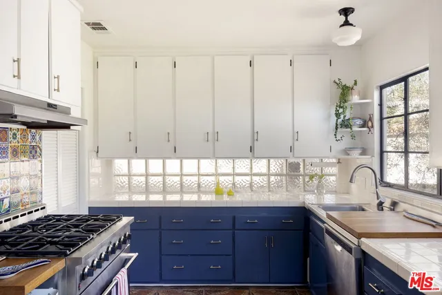 $1,490,000 | 5018 South Verdun Avenue, Los Angeles, CA 90043