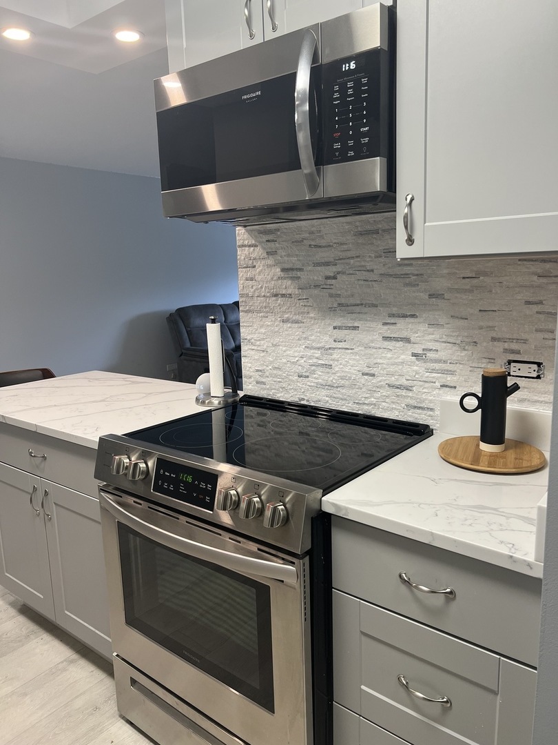 6171 North Sheridan Road, Unit 304 Chicago, IL 60660 - Photo 9 of 26
