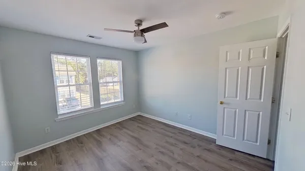 $1,800 | 501 Angelfish Lane, Wilmington, NC 28405