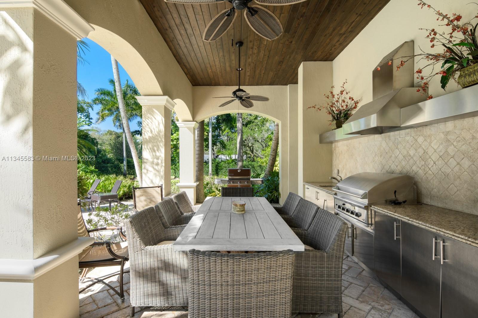 5001 Pine Drive Miami, FL 33143 - Photo 24 of 32 a living room with furniture
