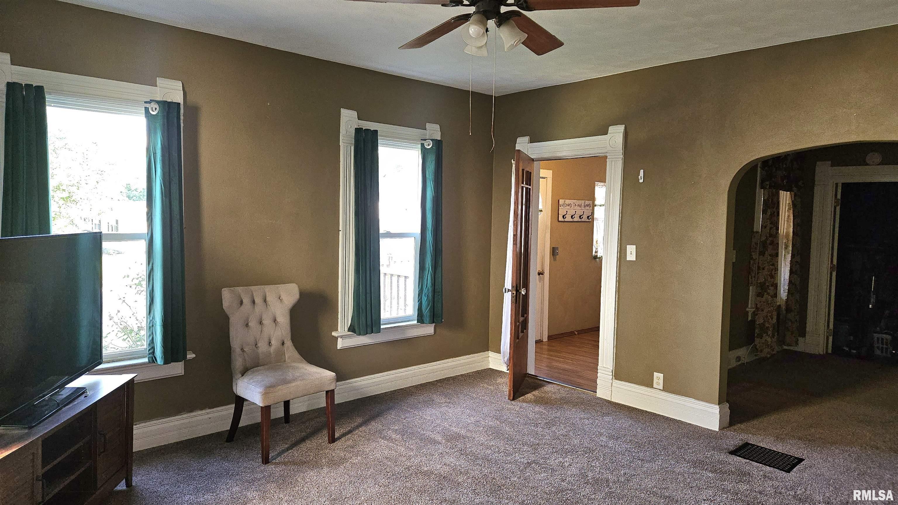 351 West Walnut Street Canton, IL 61520 - Photo 8 of 15
