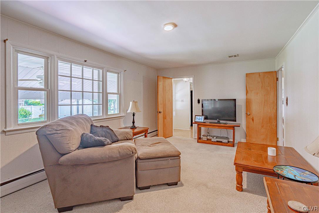 360 Barrett Road Emmaus, PA 18049 - Photo 14 of 28 Gallery Image 14