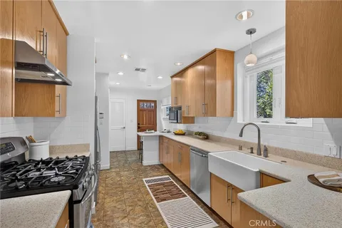 $1,100,000 | 3411 South Cloverdale Avenue, Los Angeles, CA 90016