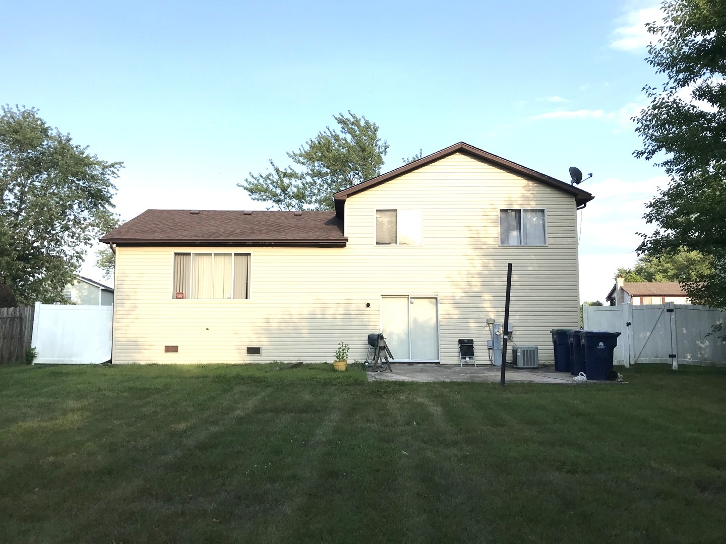 54 Cloverleaf Road Matteson, IL 60443 - Photo 13 of 13 a view of an house with backyard space and garden