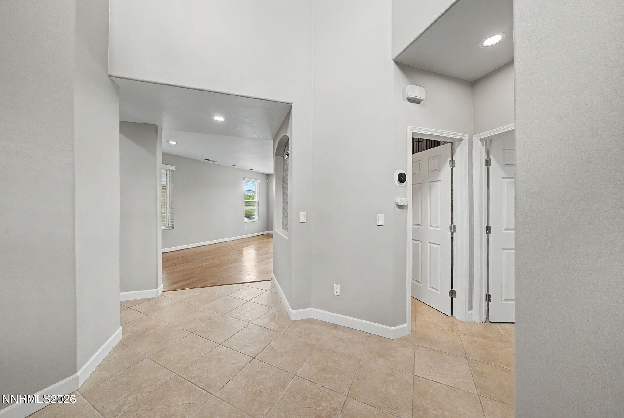 10490 Chadwell Drive Reno, NV 89521 - Photo 22 of 44 30-Entry Hall