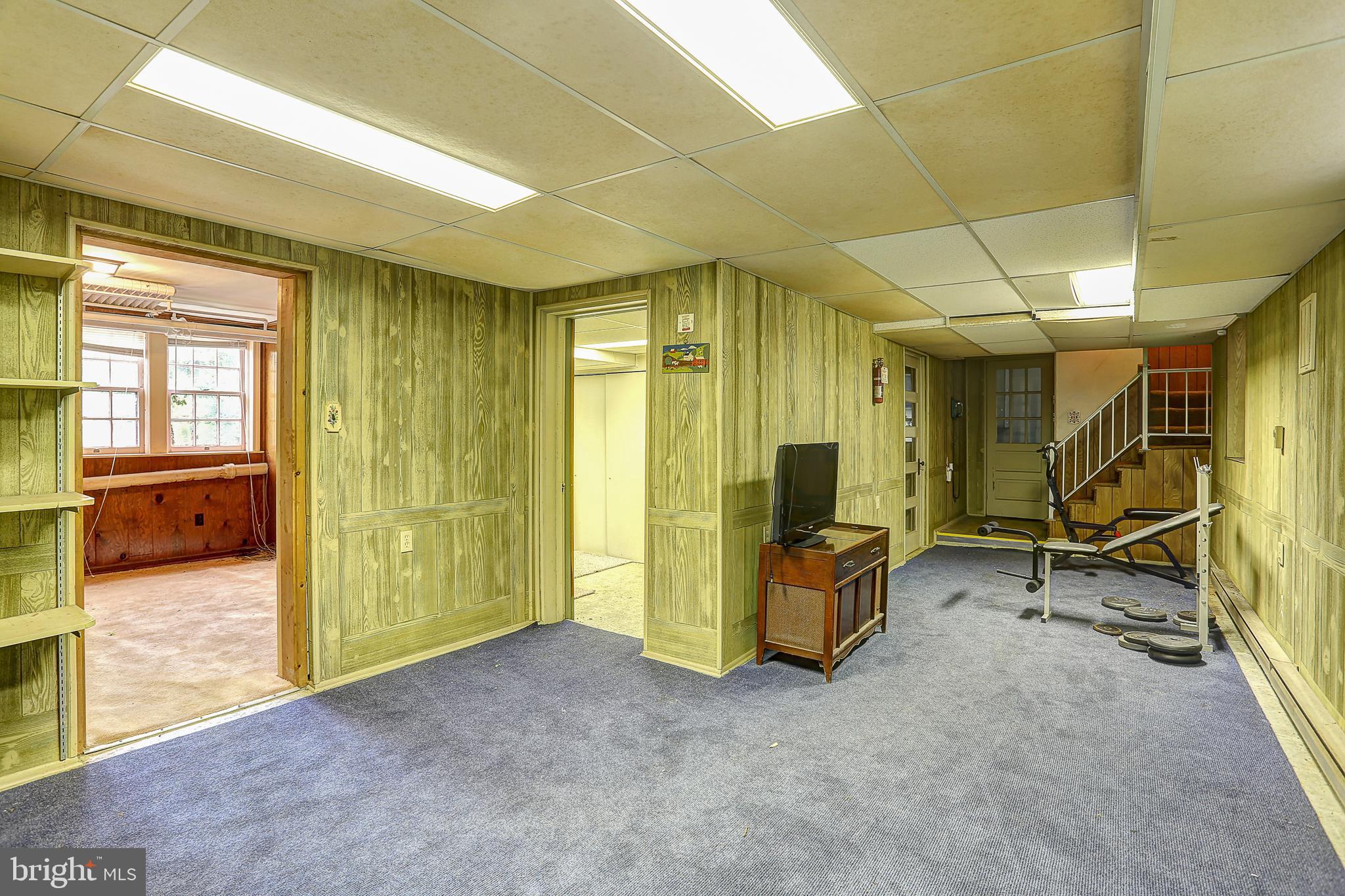 12 Ridge Road Westminster, MD 21157 - Photo 24 of 41 Lower level open area