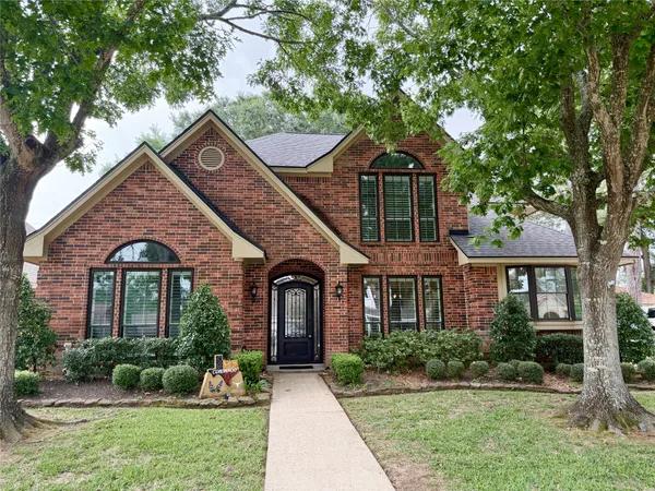 $2,800 | 3807 Summer Lane, Baytown, TX 77521