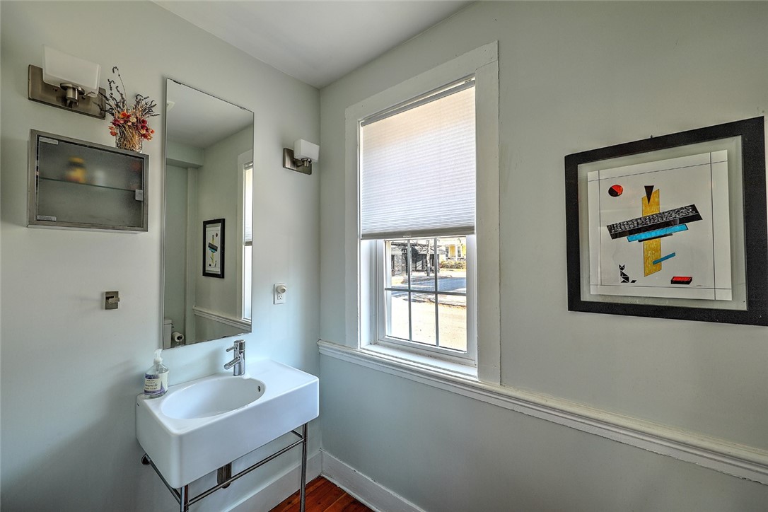 211 Water Street Warren, RI 02885 - Photo 15 of 48