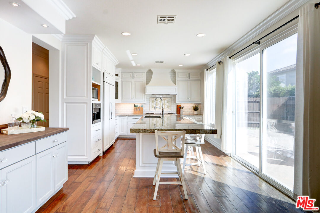 2008 Las Estrellas Court Camarillo, CA 93012 - Photo 15 of 63