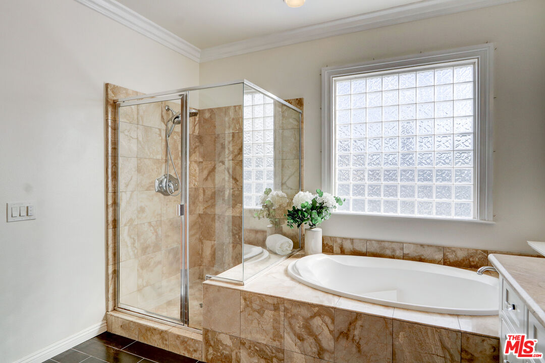 2008 Las Estrellas Court Camarillo, CA 93012 - Photo 26 of 63 a white bath tub sitting next to a tub