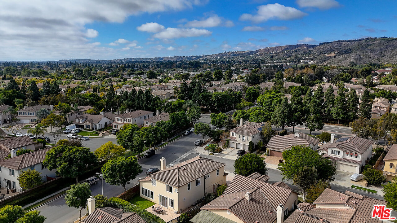 2008 Las Estrellas Court Camarillo, CA 93012 - Photo 46 of 63 an aerial view of a city