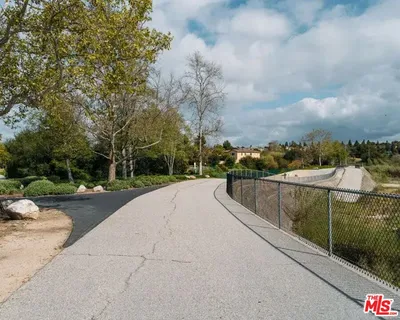 $1,275,000 | 2008 Las Estrellas Court, Camarillo, CA 93012