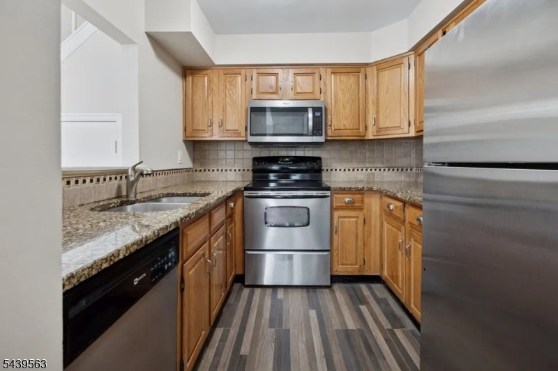4 Ray Court Bedminster, NJ 07921 - Photo 6 of 11