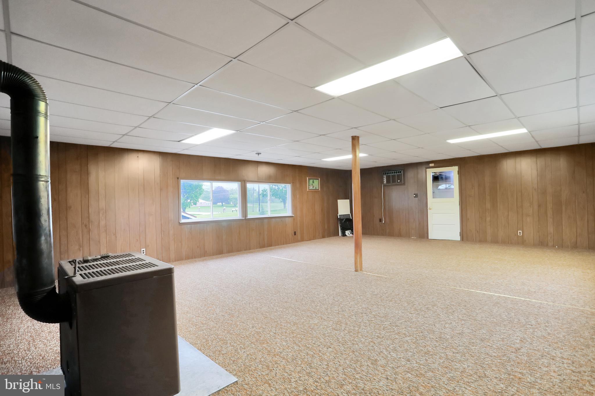 1229 Tallow Hill Road Chambersburg, PA 17202 - Photo 31 of 50 21' x 30' Great room over garage