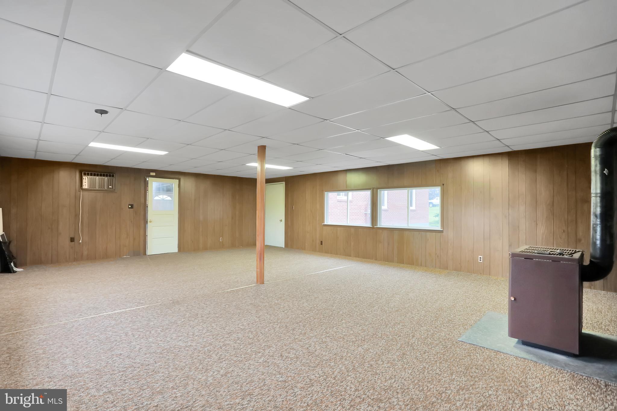 1229 Tallow Hill Road Chambersburg, PA 17202 - Photo 32 of 50 21' x 30' Great room over garage