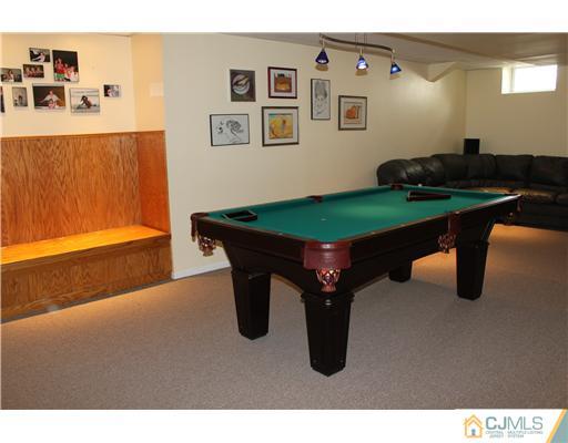 17 Potomac Road Monmouth Junction, NJ 08852 - Photo 8 of 19 a room with furniture and window