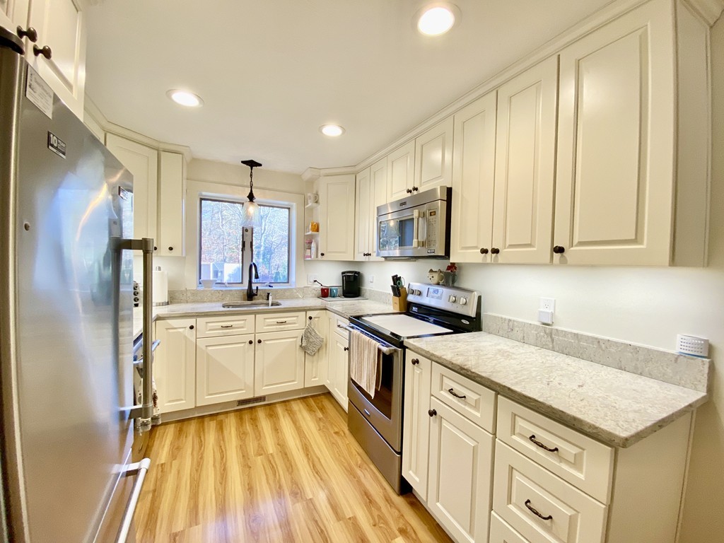 80 Shellback Way, Unit 80M Mashpee, MA 02649 - Photo 10 of 31 Gallery Image 10