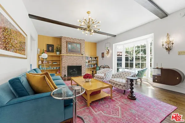 $1,295,000 | 10966 Strathmore Drive, Unit 8, Los Angeles, CA 90024