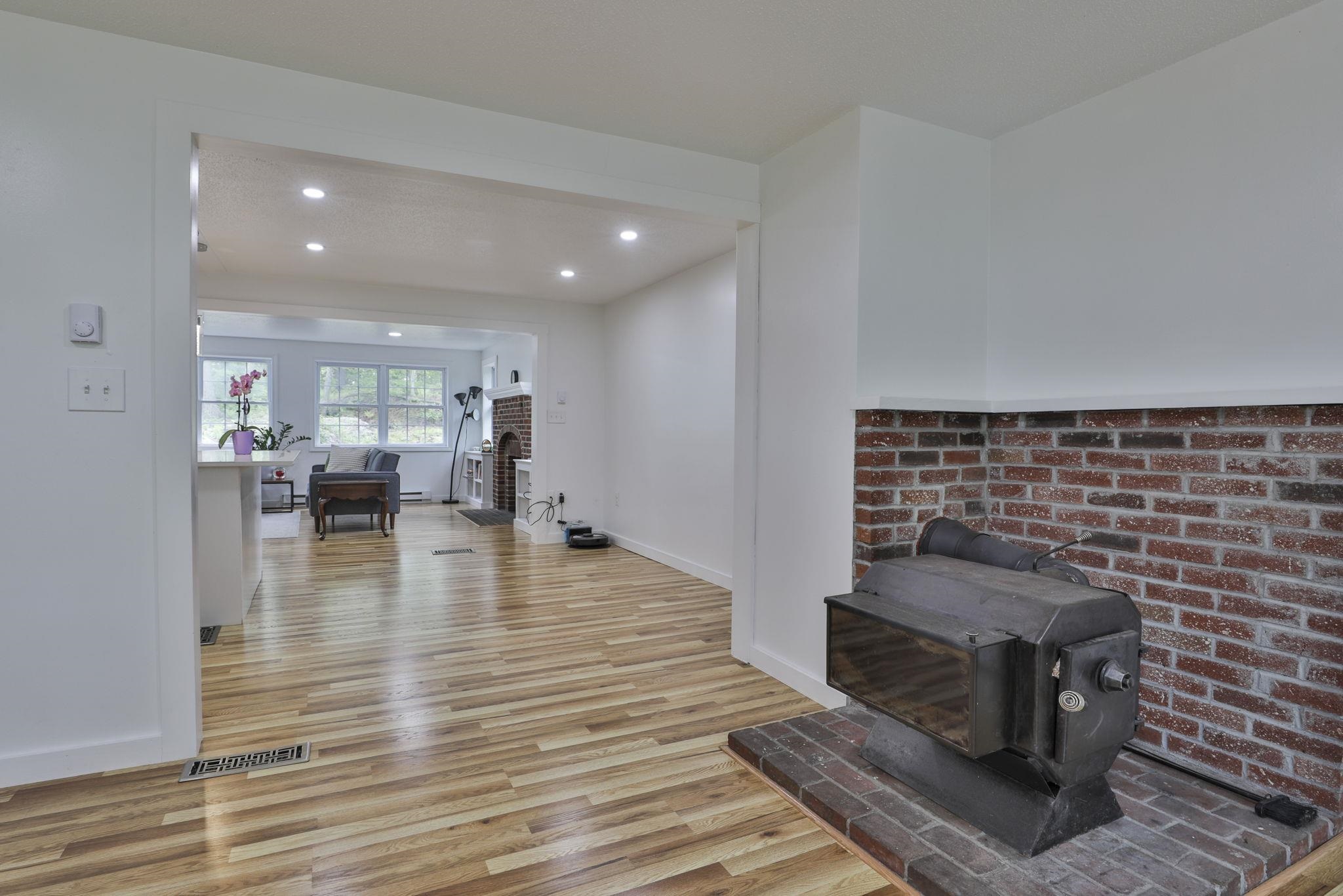 180 Back River Road Bedford, NH 03110 - Photo 12 of 36