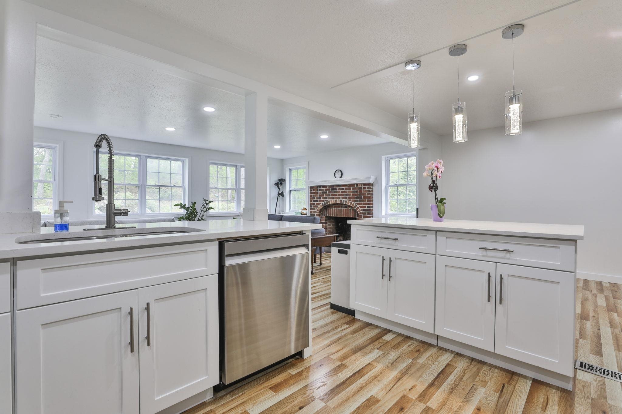 180 Back River Road Bedford, NH 03110 - Photo 19 of 36