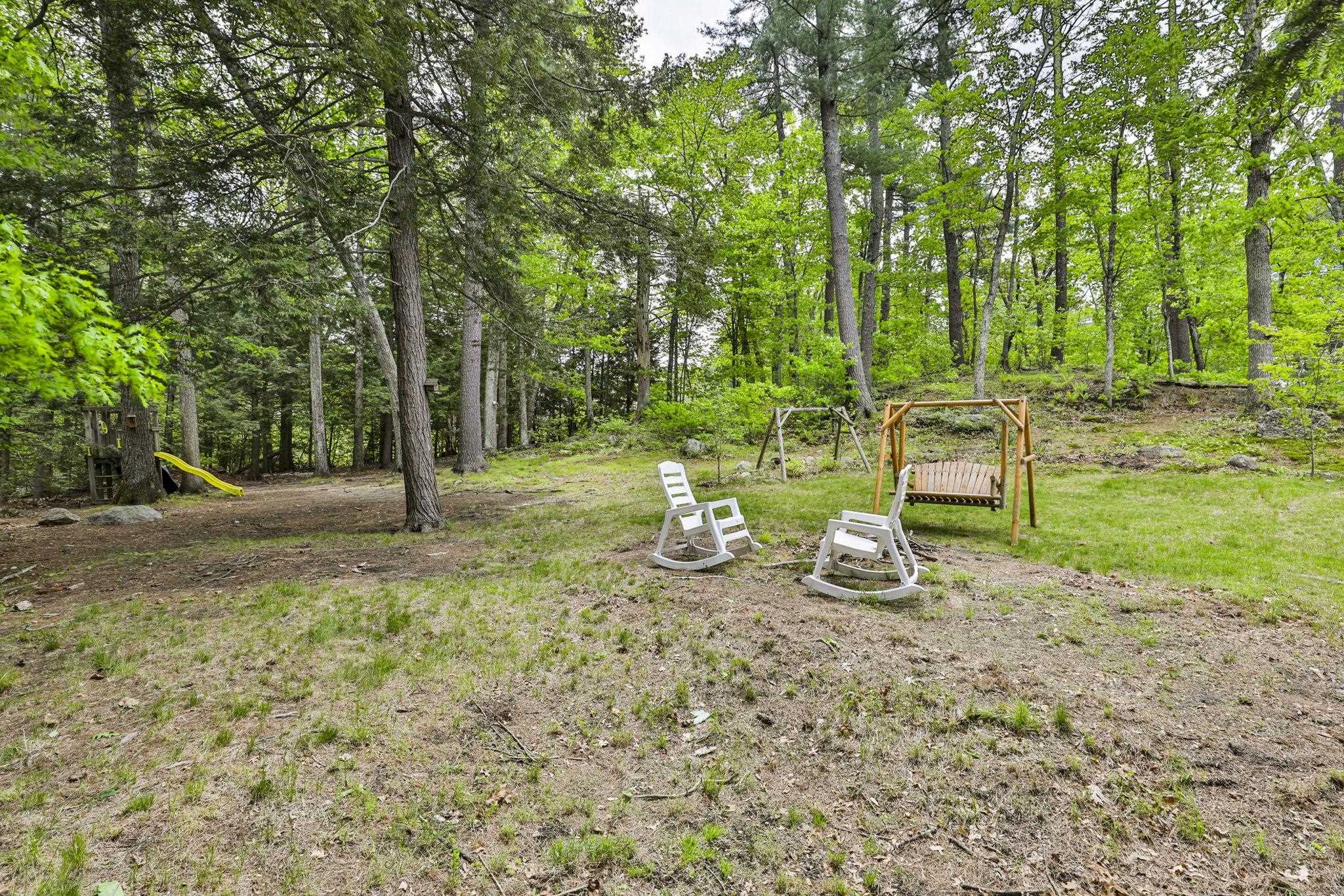 180 Back River Road Bedford, NH 03110 - Photo 4 of 36