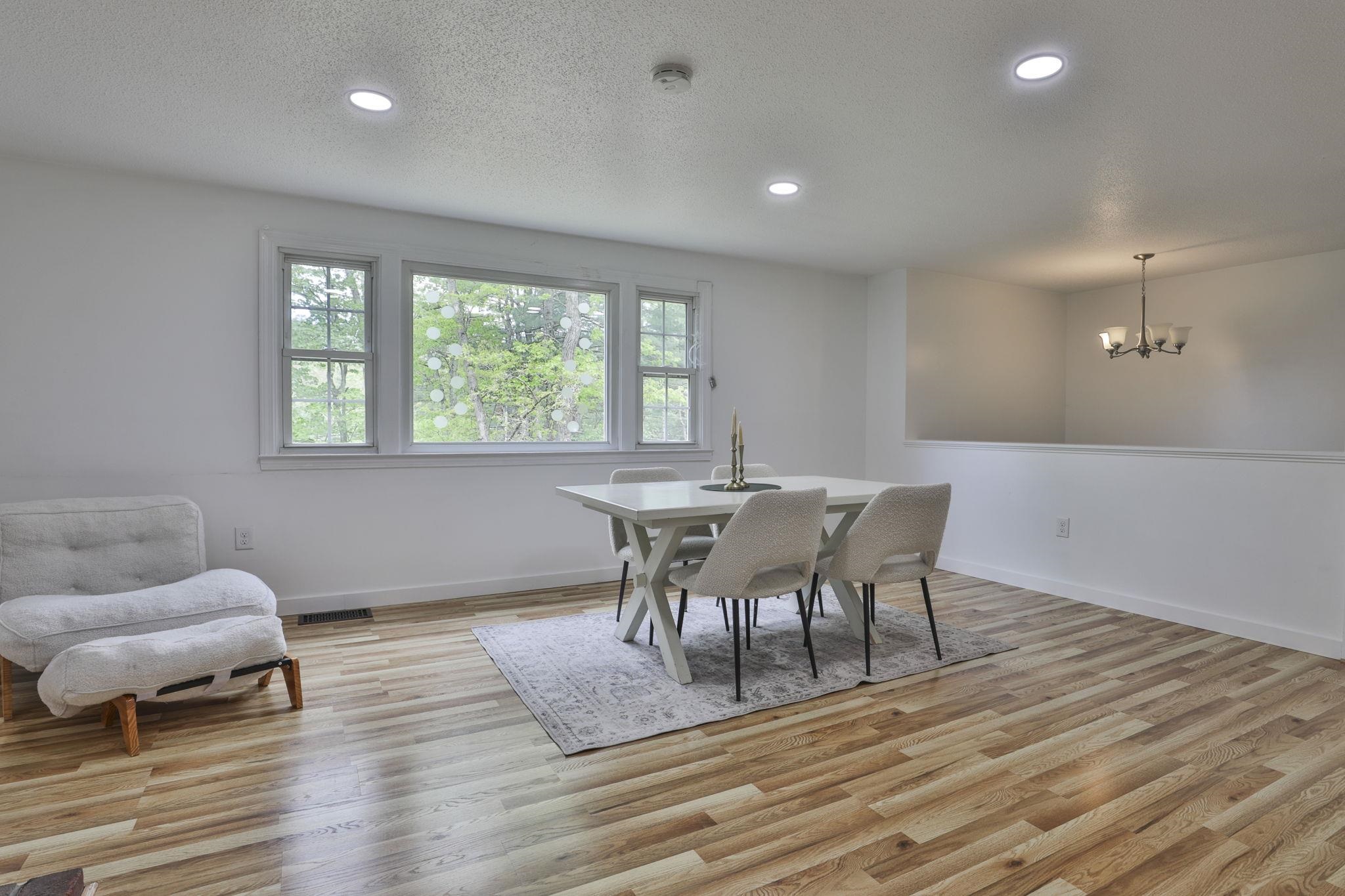 180 Back River Road Bedford, NH 03110 - Photo 6 of 36